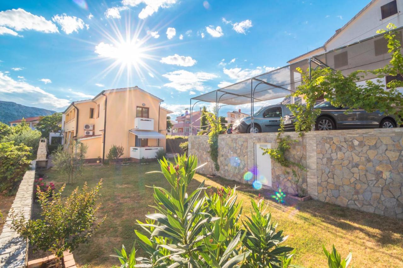 Apartments Dujmovic With Terrace Baška Εξωτερικό φωτογραφία