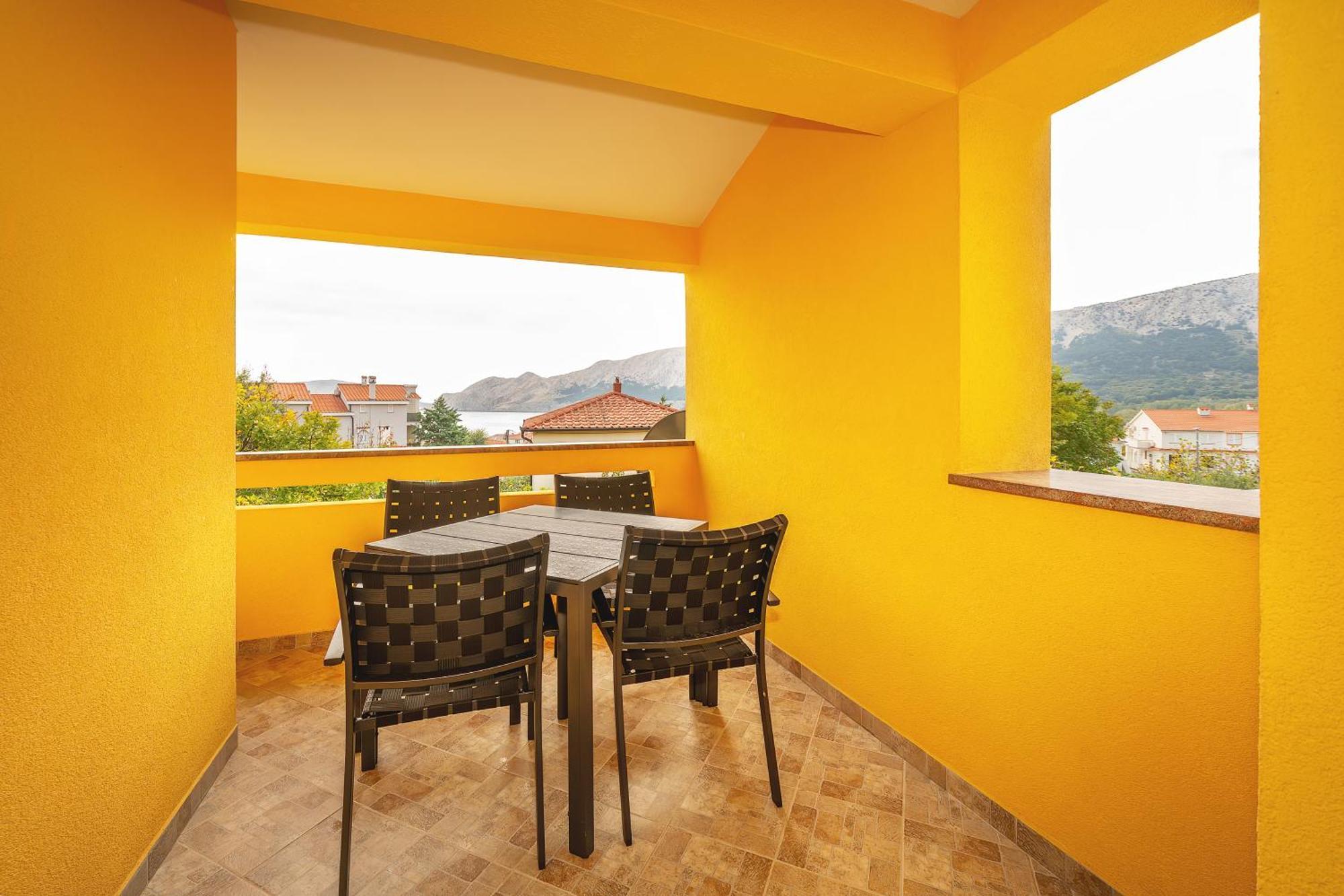 Apartments Dujmovic With Terrace Baška Εξωτερικό φωτογραφία